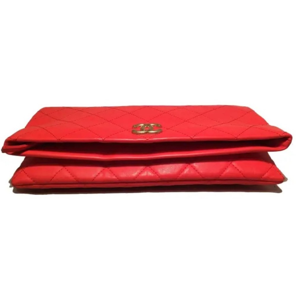 Chanel Red Quilted Leather CC Fold Over Clutch - Picture 4 of 10